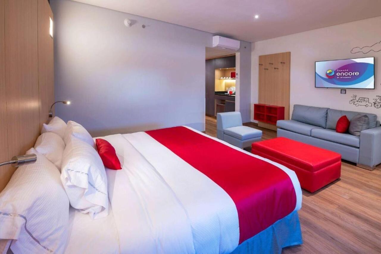 Ramada Encore By Wyndham Guadalajara Aeropuerto Las Pintas Экстерьер фото
